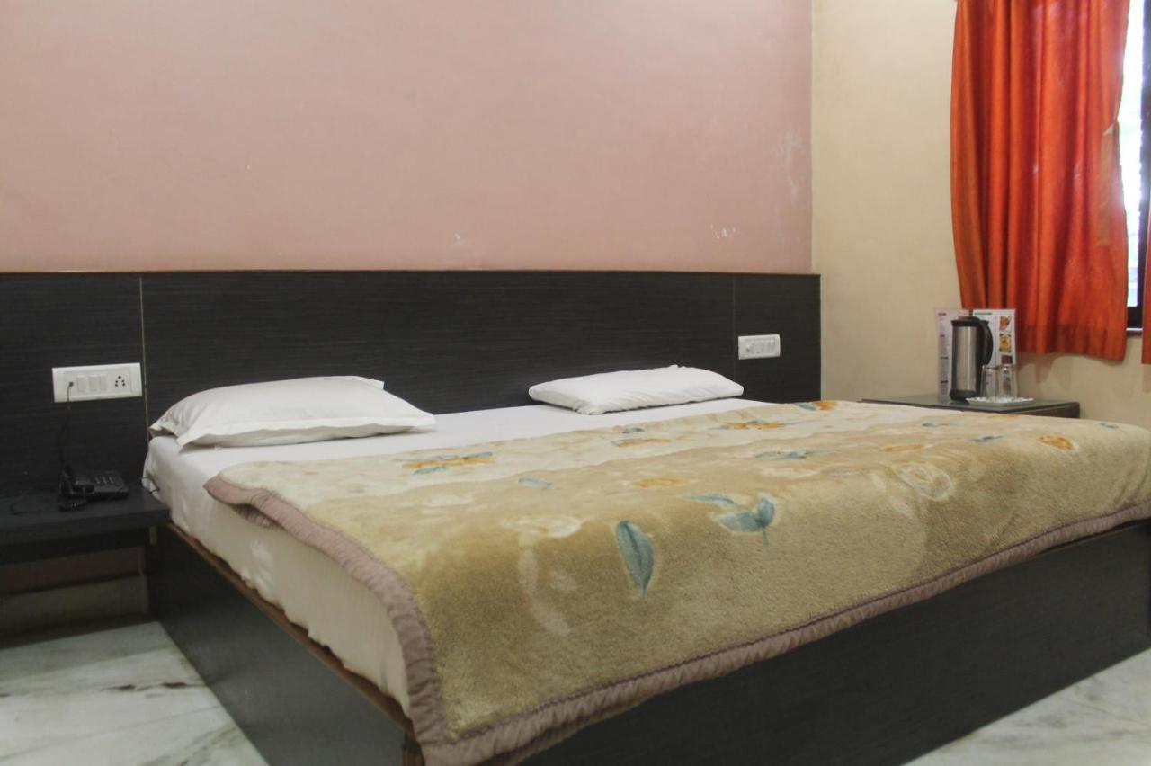 Cozy Room On Neelkanth Road Mount Abu Luaran gambar