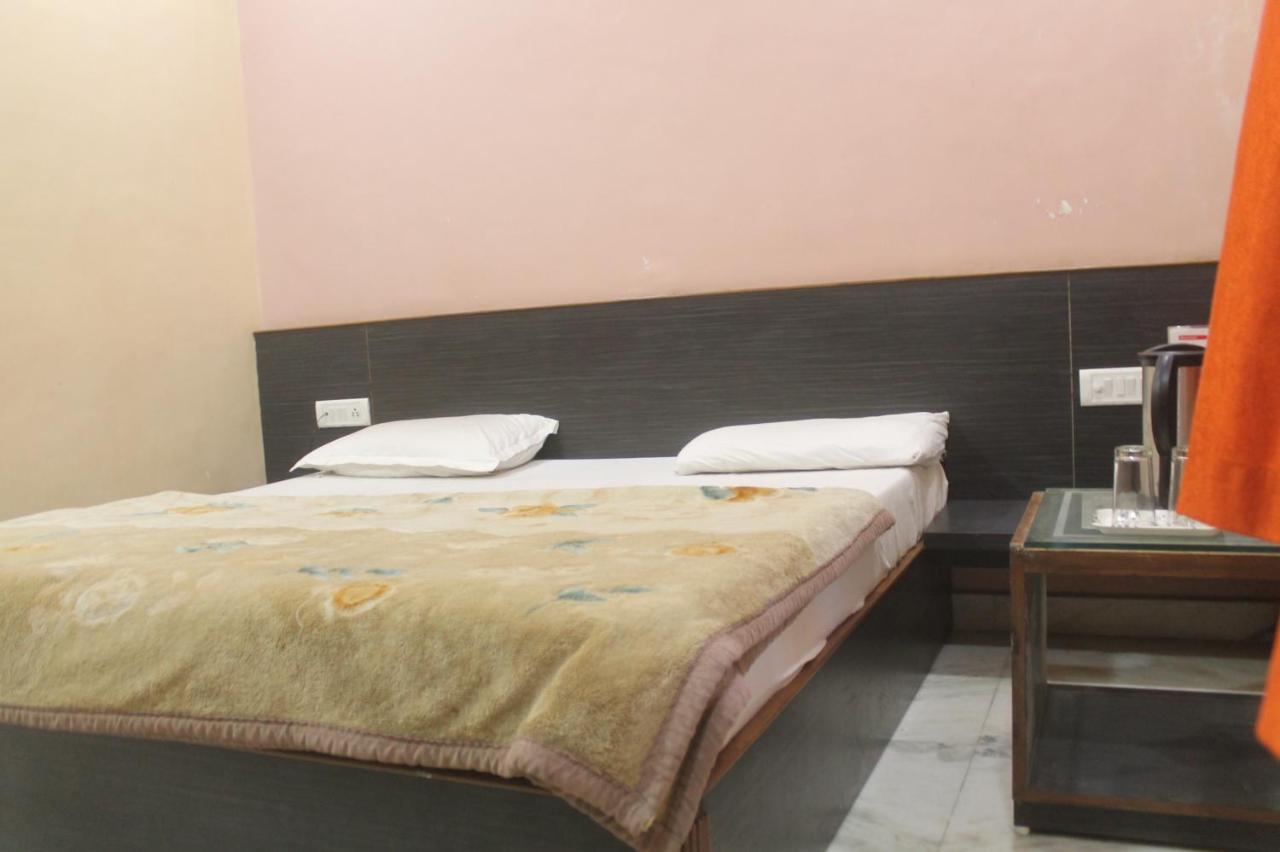 Cozy Room On Neelkanth Road Mount Abu Luaran gambar